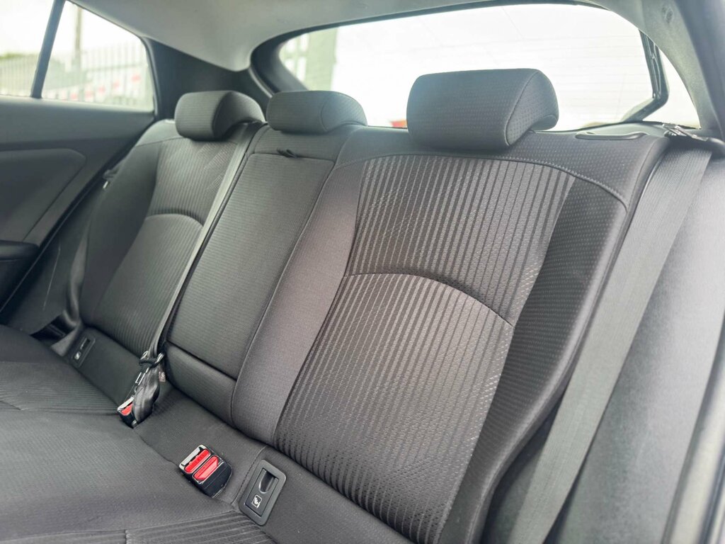 Toyota Prius Saloon White #55