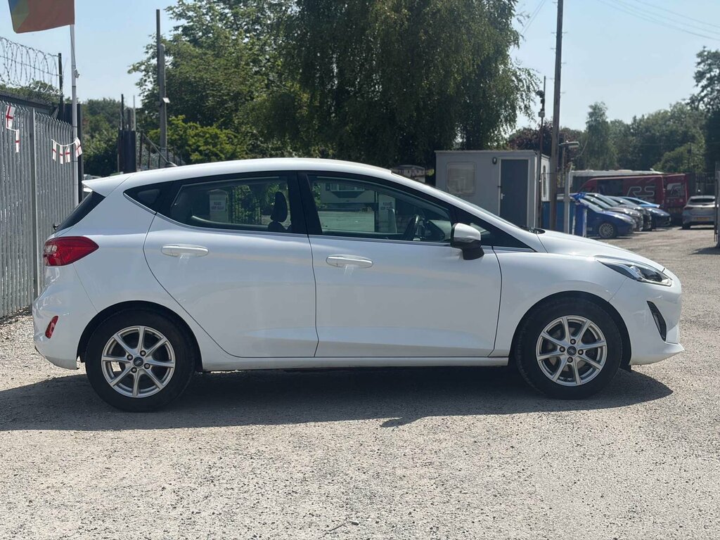 Ford Fiesta 1.5 Fiesta Zetec Tdci White #4
