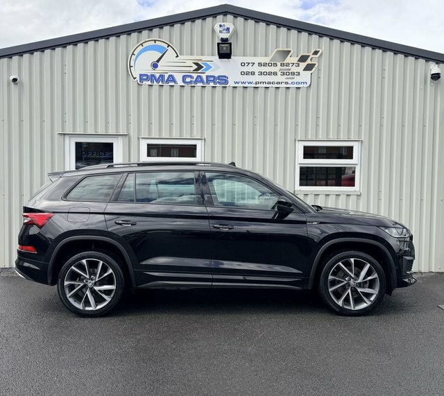 Skoda Kodiaq 2.0 Tdi Sportline Suv YD72JNK Black #2