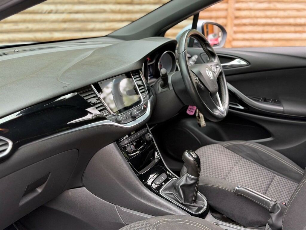 Vauxhall Astra Hatchback DT66BNY Silver #2