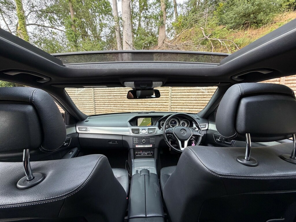 Mercedes-Benz E Class Estate OY65VZC Black #2