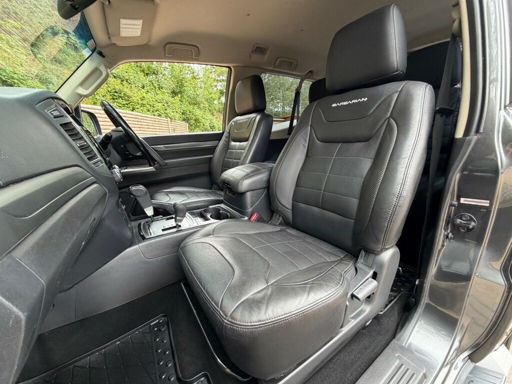 Mitsubishi Shogun Suv Grey #3