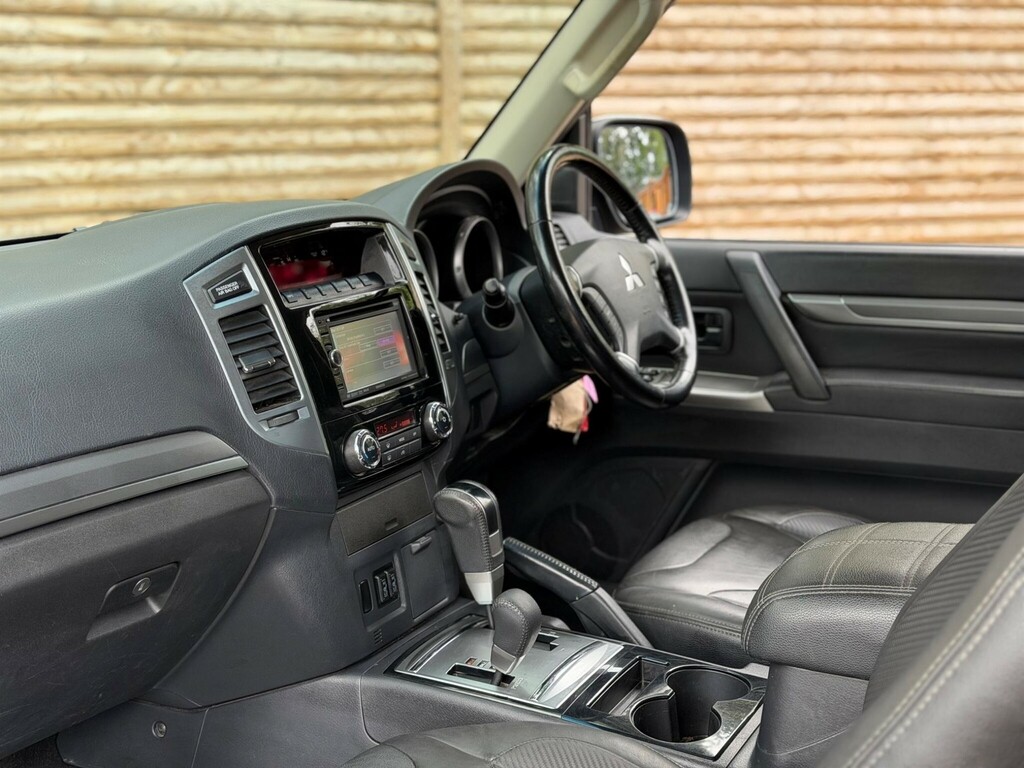 Mitsubishi Shogun Suv Grey #2