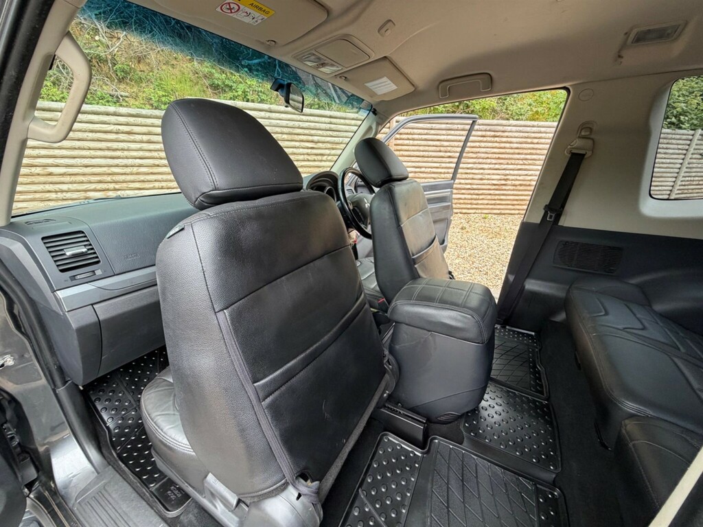 Mitsubishi Shogun 3.2 Di-dc 187 4Work Sg2 Van Grey #22