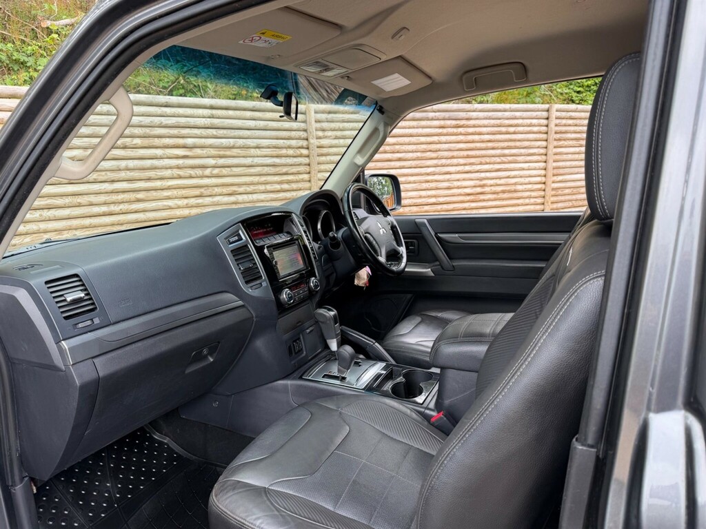 Mitsubishi Shogun 3.2 Di-dc 187 4Work Sg2 Van Grey #19