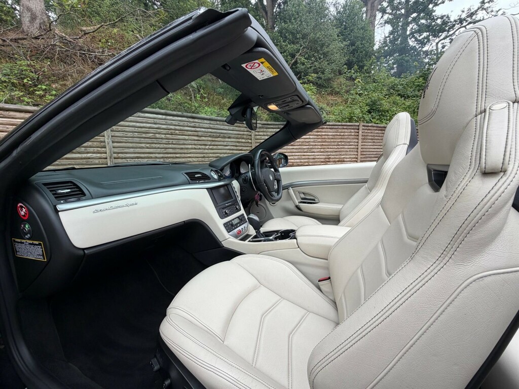 Maserati GranCabrio Grancabrio Mc 2-Door Black #32