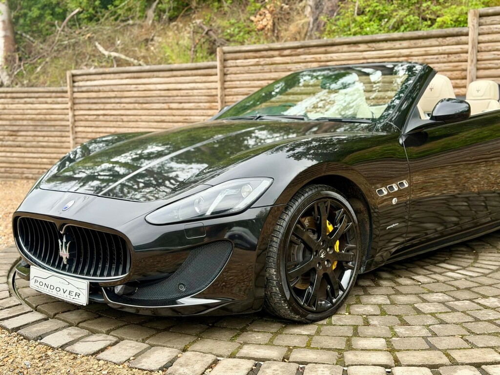 Maserati GranCabrio Grancabrio Mc 2-Door Black #90