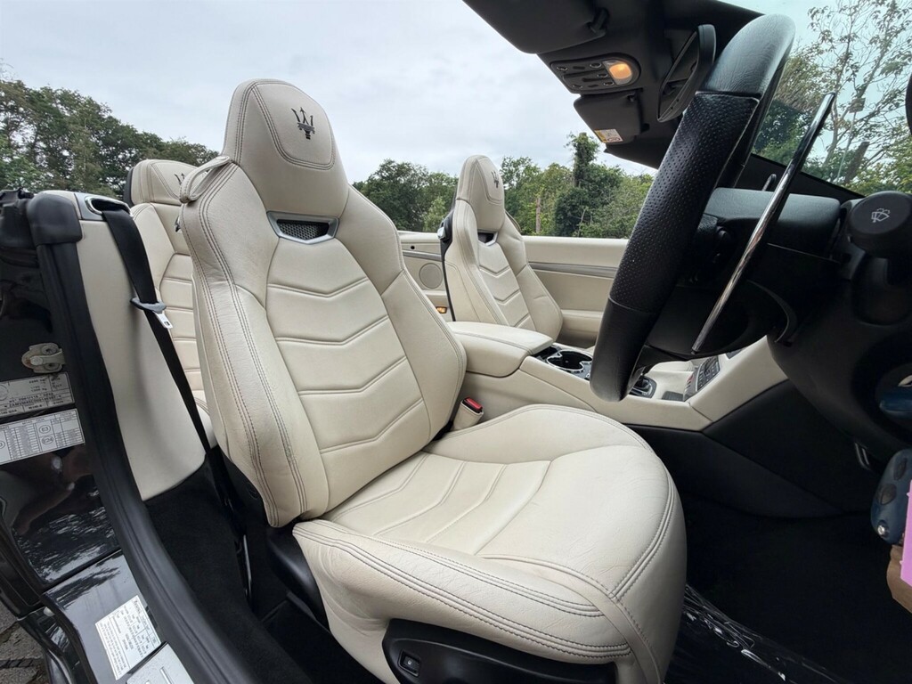 Maserati GranCabrio Grancabrio Mc 2-Door Black #38
