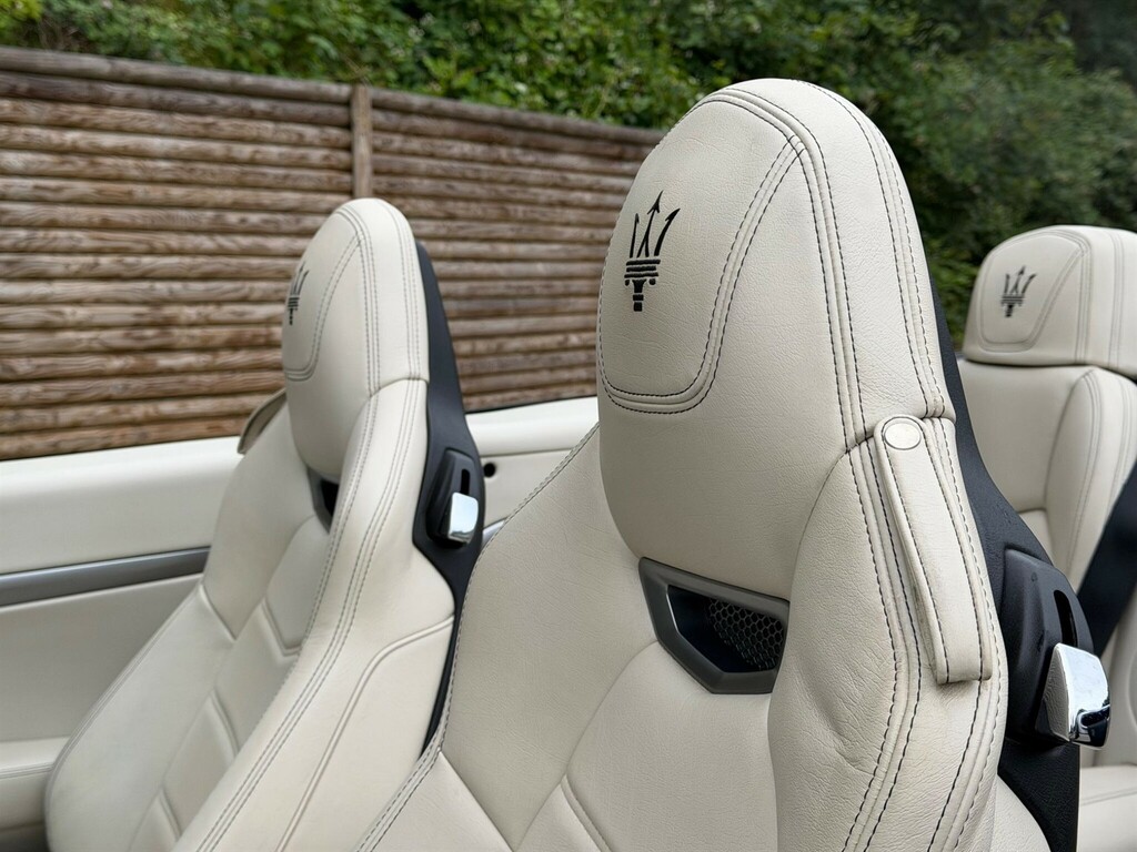 Maserati GranCabrio Mc Blue #73
