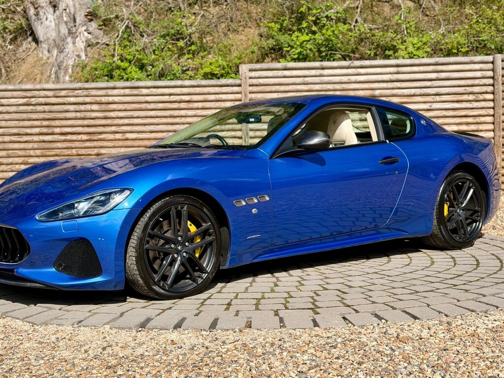 Maserati GranTurismo Coupe Grey #76