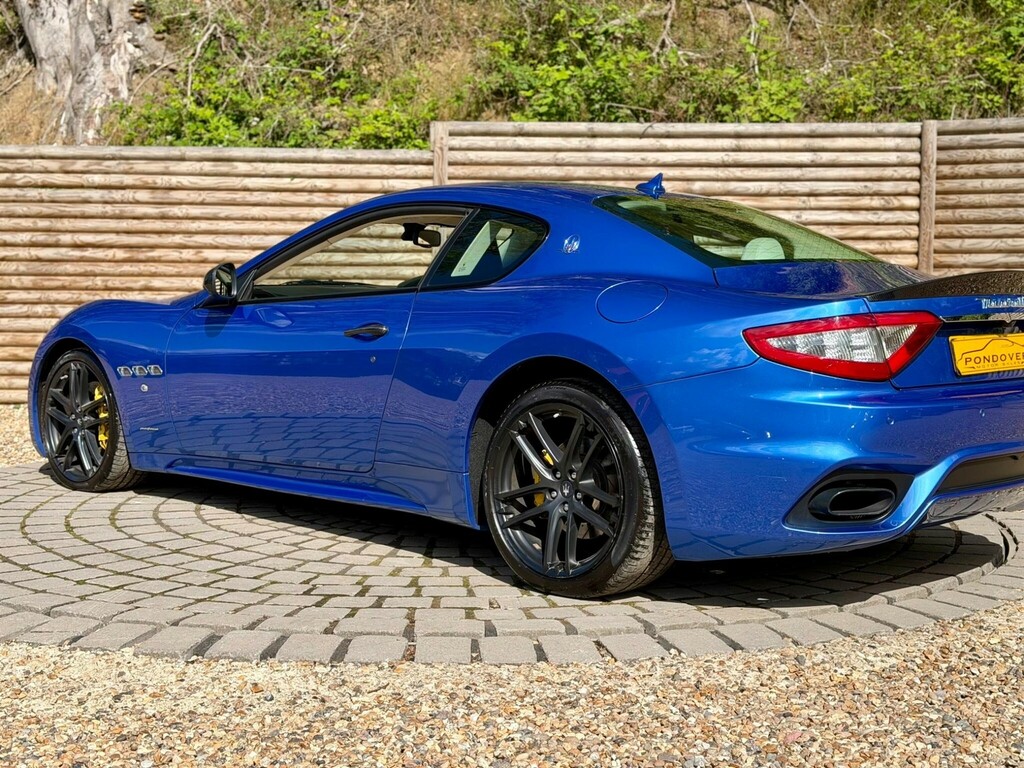 Maserati GranTurismo Coupe Grey #77