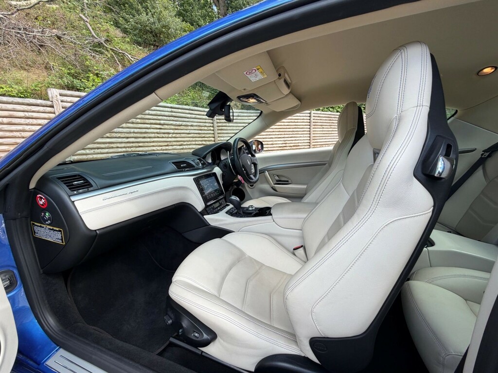 Maserati GranTurismo Coupe Grey #27