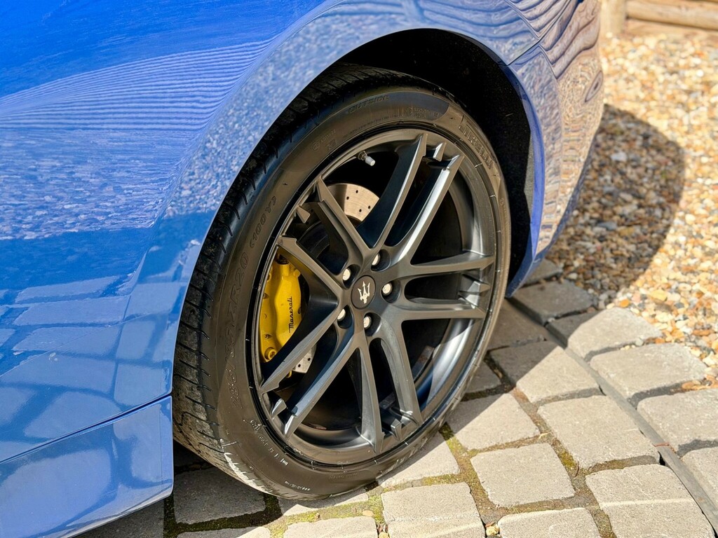 Maserati GranTurismo Coupe Grey #96
