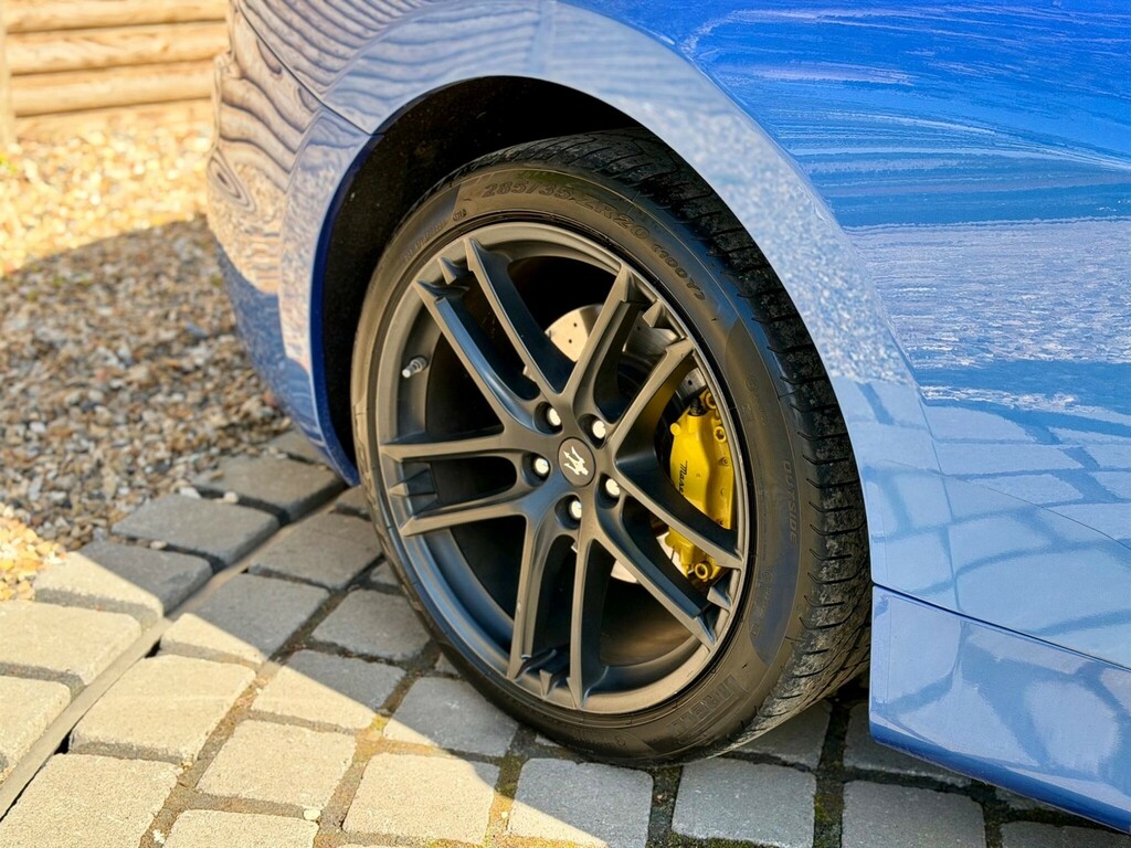 Maserati GranTurismo Coupe Grey #94