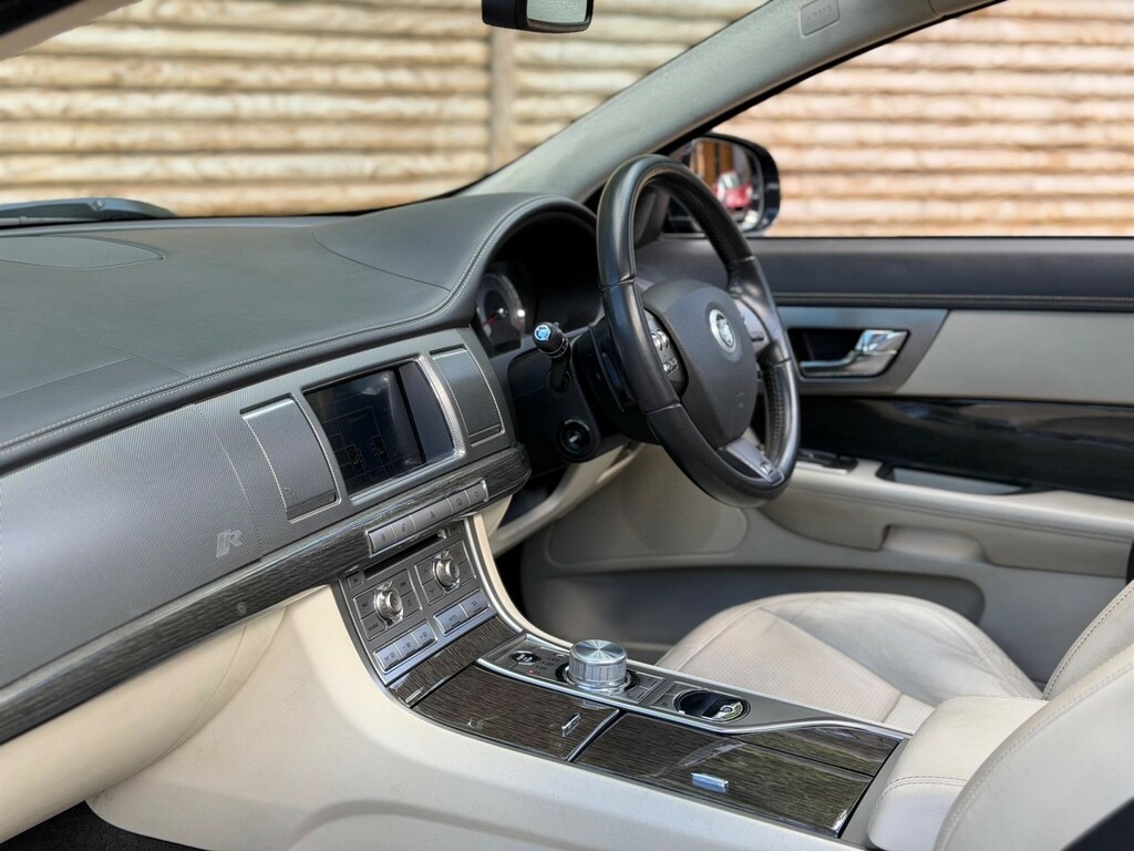 Jaguar XF V6 S Luxury Silver #34