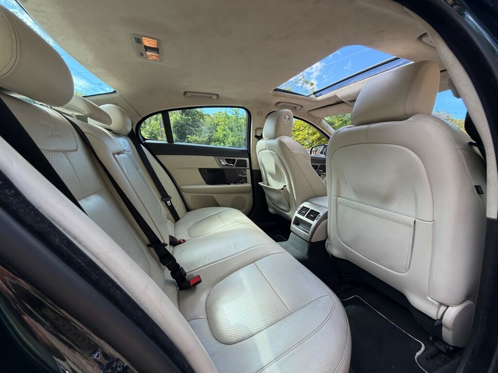 Jaguar XF V6 S Luxury Silver #44