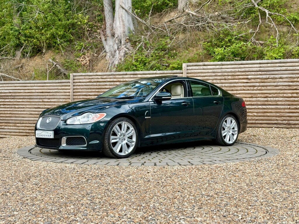 Jaguar XF Saloon Green