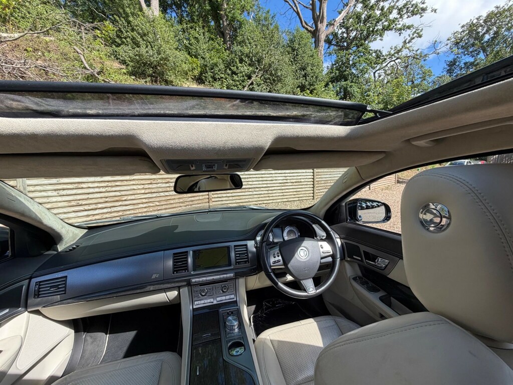 Jaguar XF V6 S Luxury Silver #62