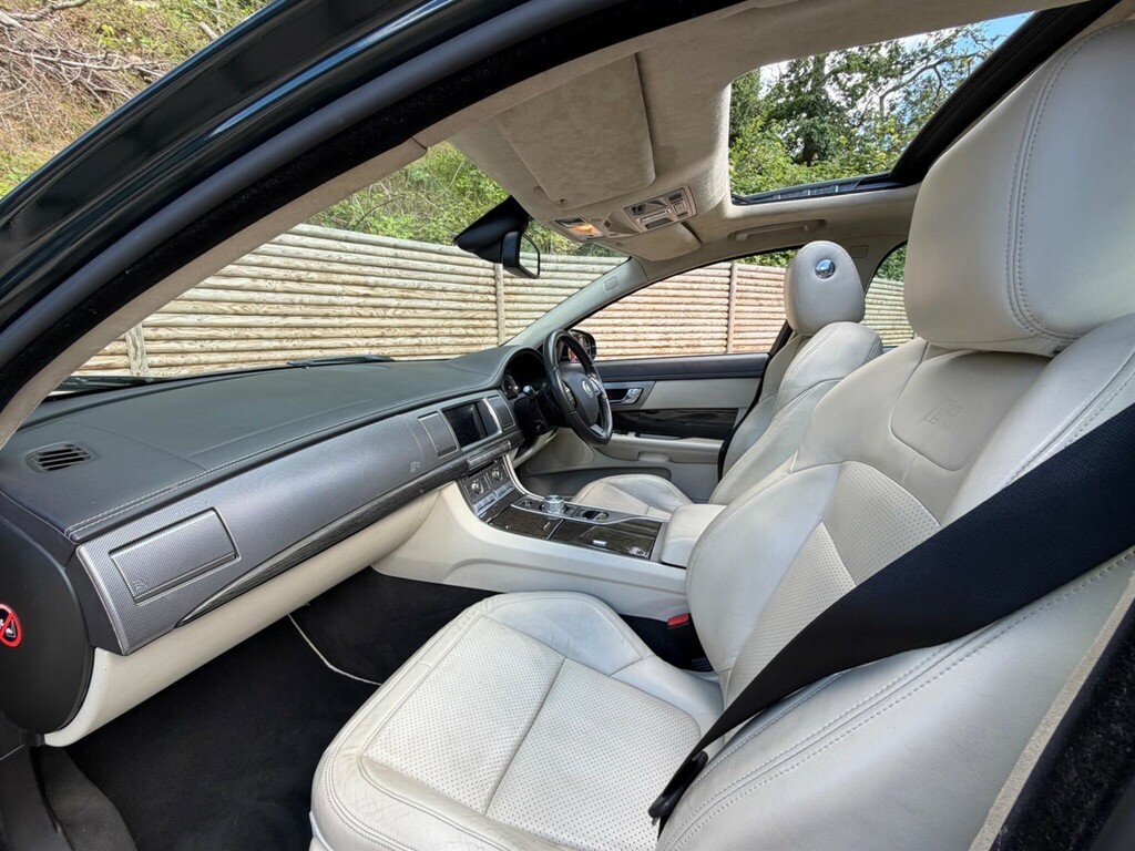 Jaguar XF V6 S Luxury Silver #35