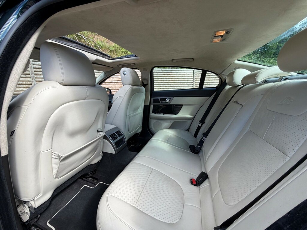 Jaguar XF V6 S Luxury Silver #38