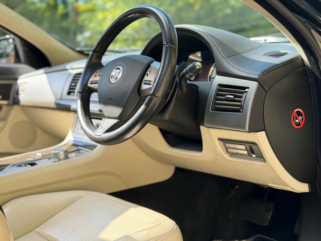Jaguar XF V6 S Luxury Silver #49