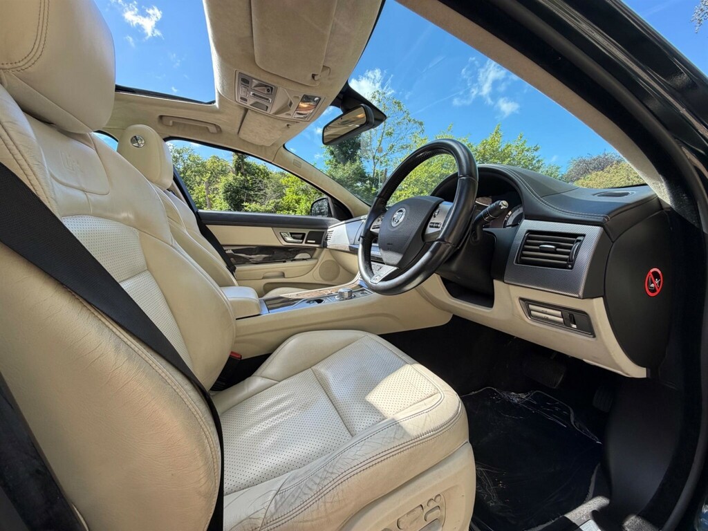Jaguar XF V6 S Luxury Silver #47