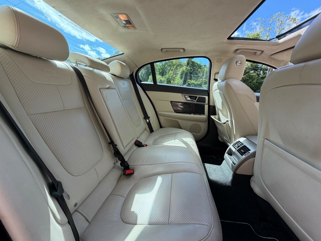 Jaguar XF V6 S Luxury Silver #42
