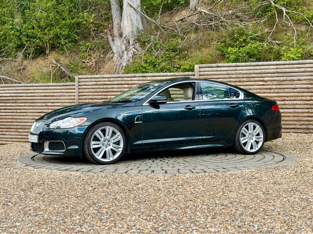 Jaguar XF Saloon Green #6