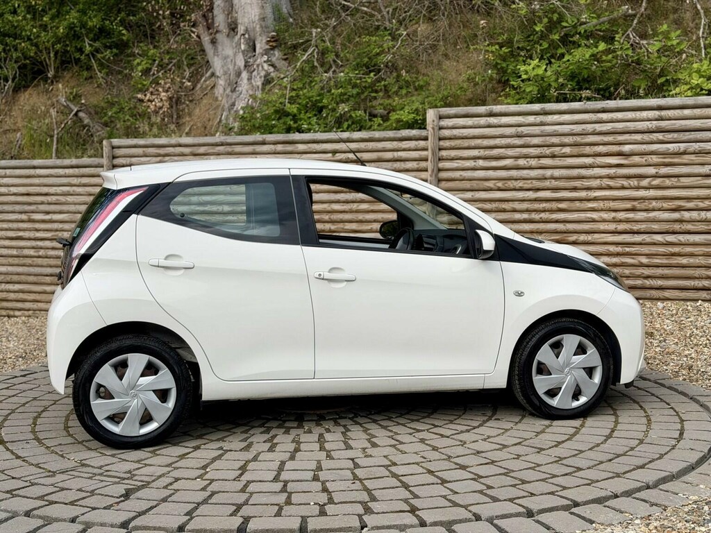 Toyota Aygo Hatchback Red #12