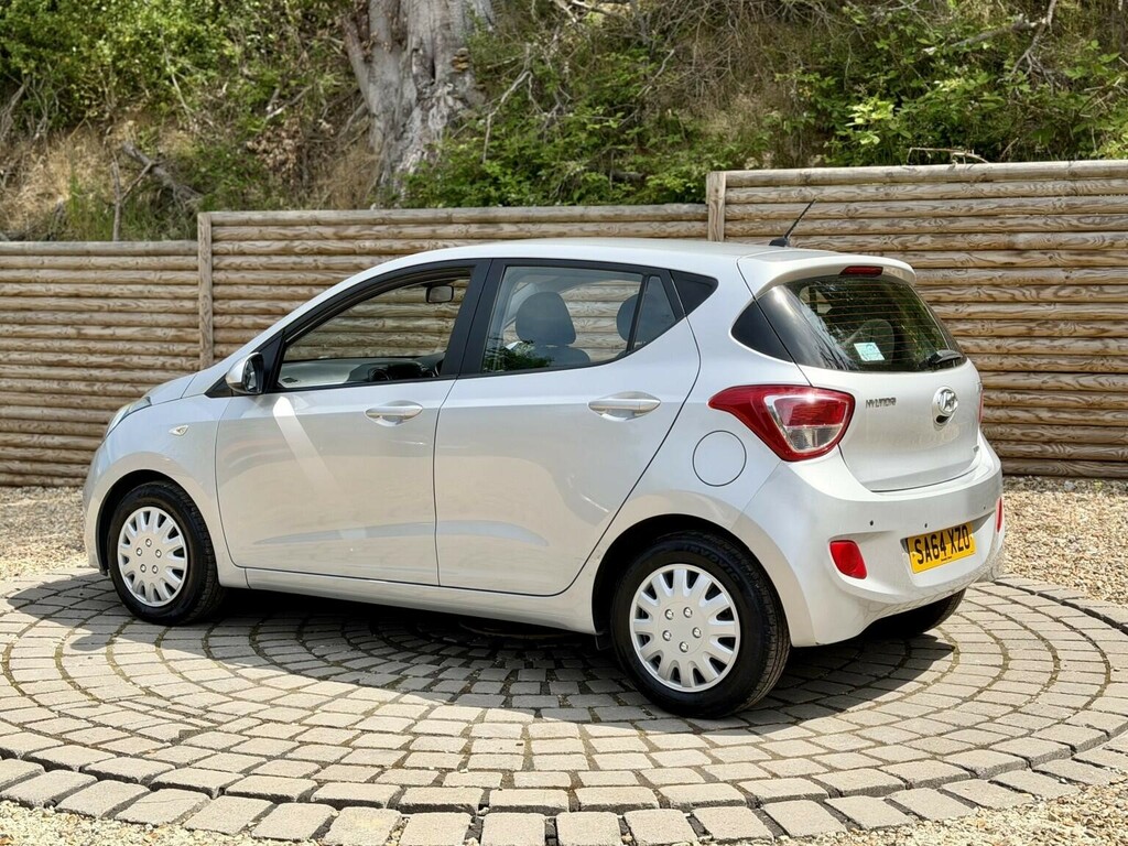 Hyundai I10 Hatchback Silver #6
