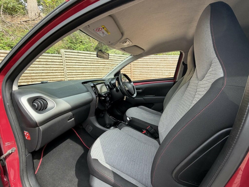Citroen C1 Hatchback 1.0 Vti Feel Euro 6 Red #17