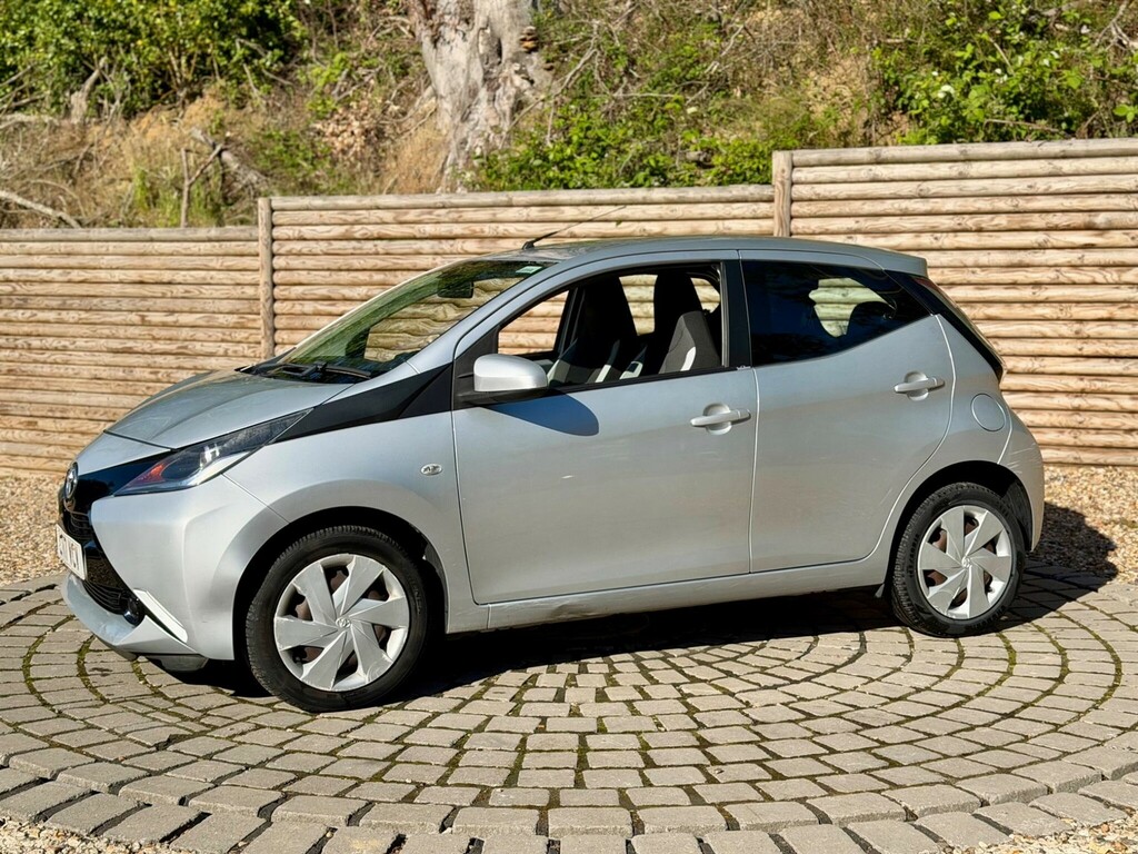 Toyota Aygo Hatchback Silver #4