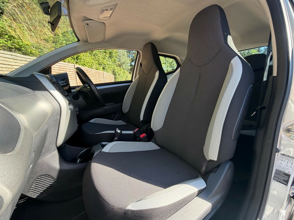 Toyota Aygo Hatchback Silver #3