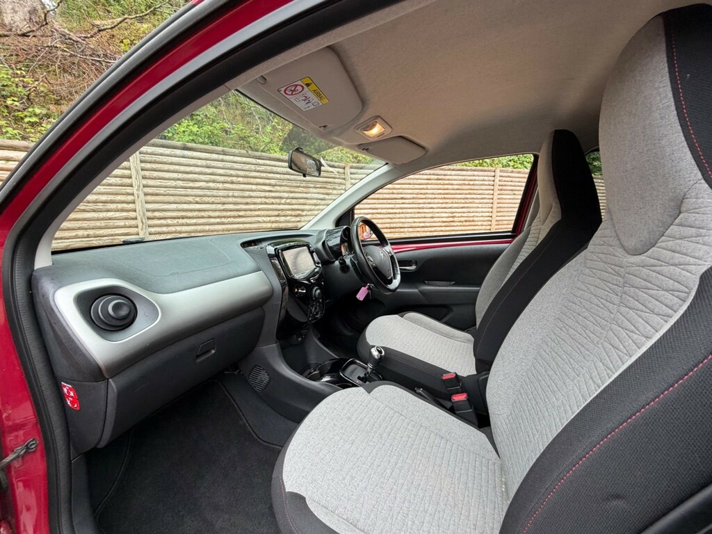 Citroen C1 Hatchback 1.2 Puretech Feel Euro 6 201717 White #18
