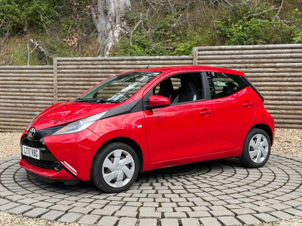 Toyota Aygo Aygo X-play Vvt-i Cvt Red