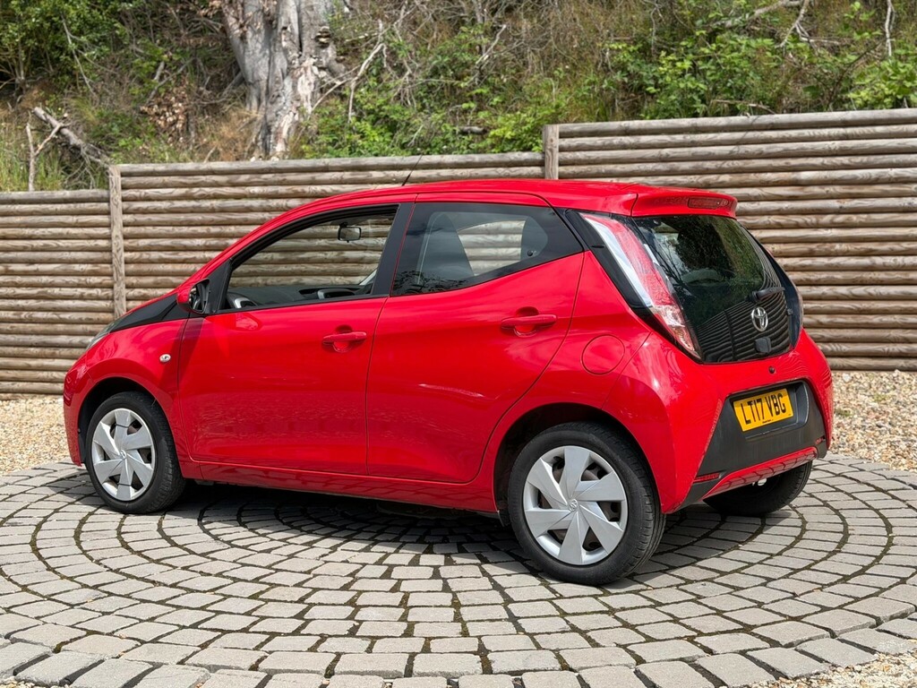 Toyota Aygo Aygo X-play Vvt-i Cvt Red #5