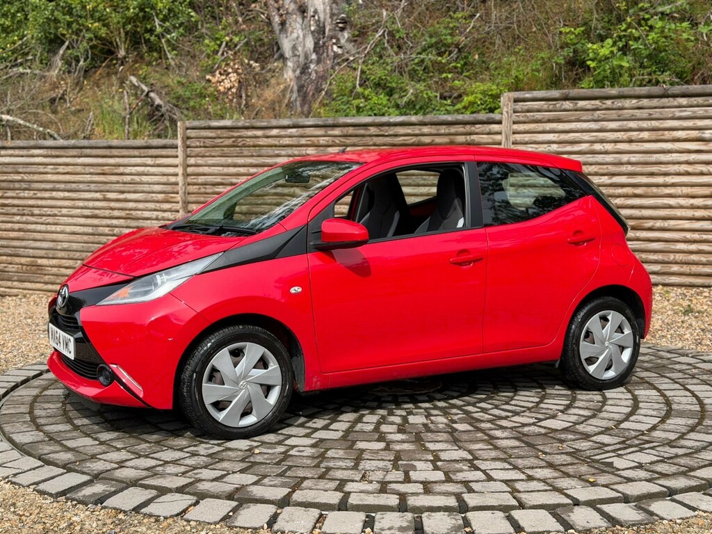 Toyota Aygo Aygo X-play Vvt-i Cvt Red
