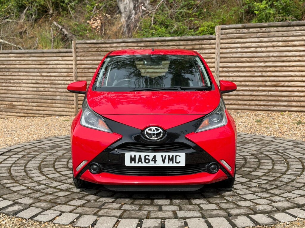Toyota Aygo Hatchback Red #15