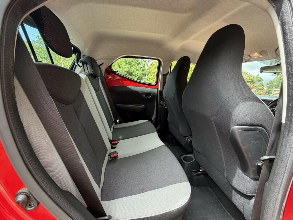 Toyota Aygo 1.0 Vvt-i Yellow #21