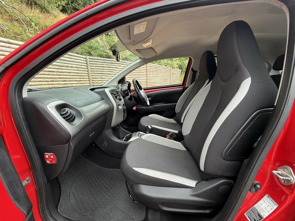 Toyota Aygo 1.0 Vvt-i Yellow #8