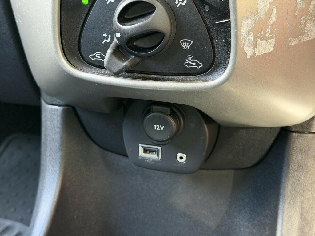 Toyota Aygo 1.0 Vvt-i Yellow #35