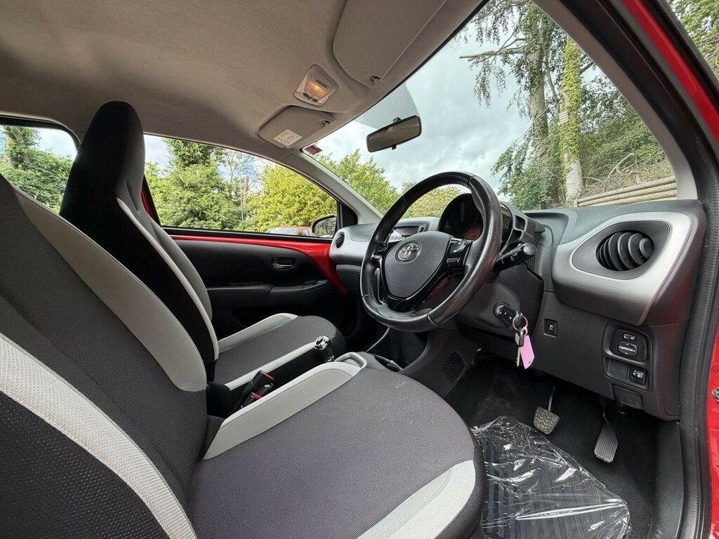 Toyota Aygo 1.0 Vvt-i Yellow #30