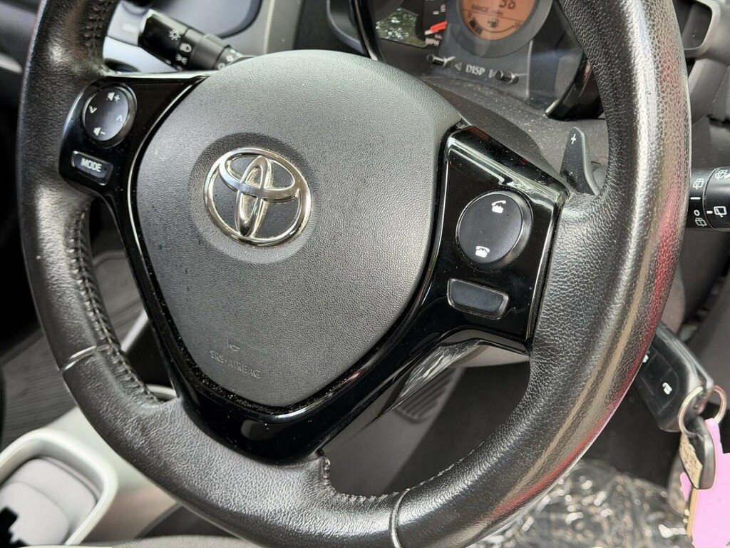Toyota Aygo 1.0 Vvt-i Yellow #58