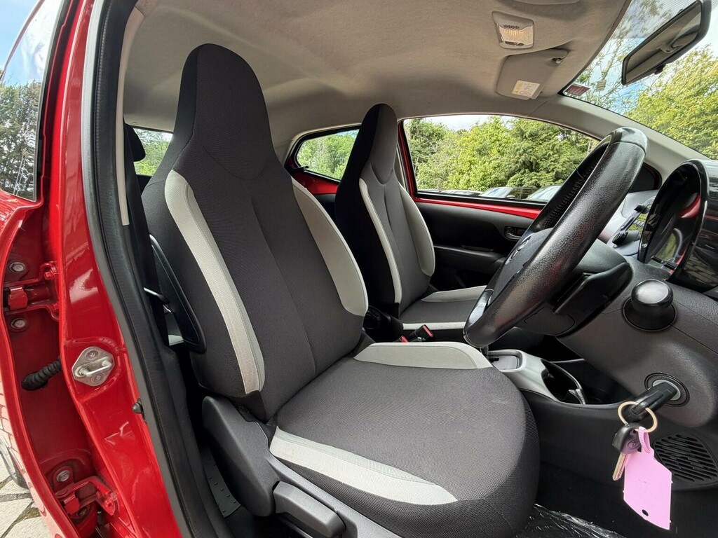 Toyota Aygo 1.0 Vvt-i Yellow #26
