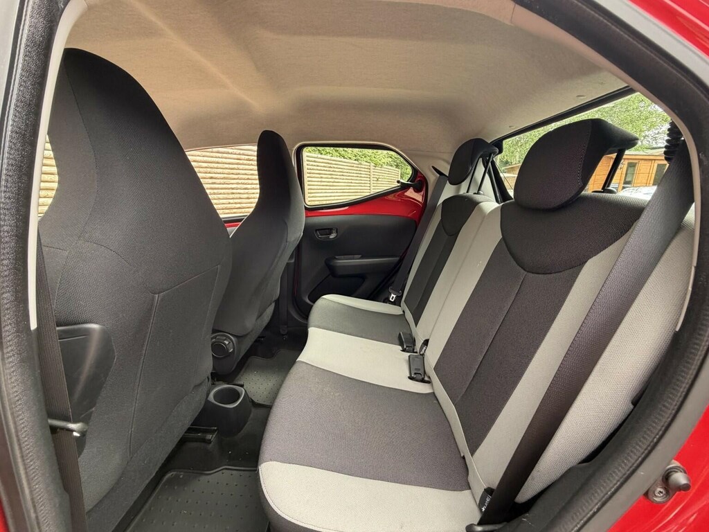 Toyota Aygo 1.0 Vvt-i Yellow #14