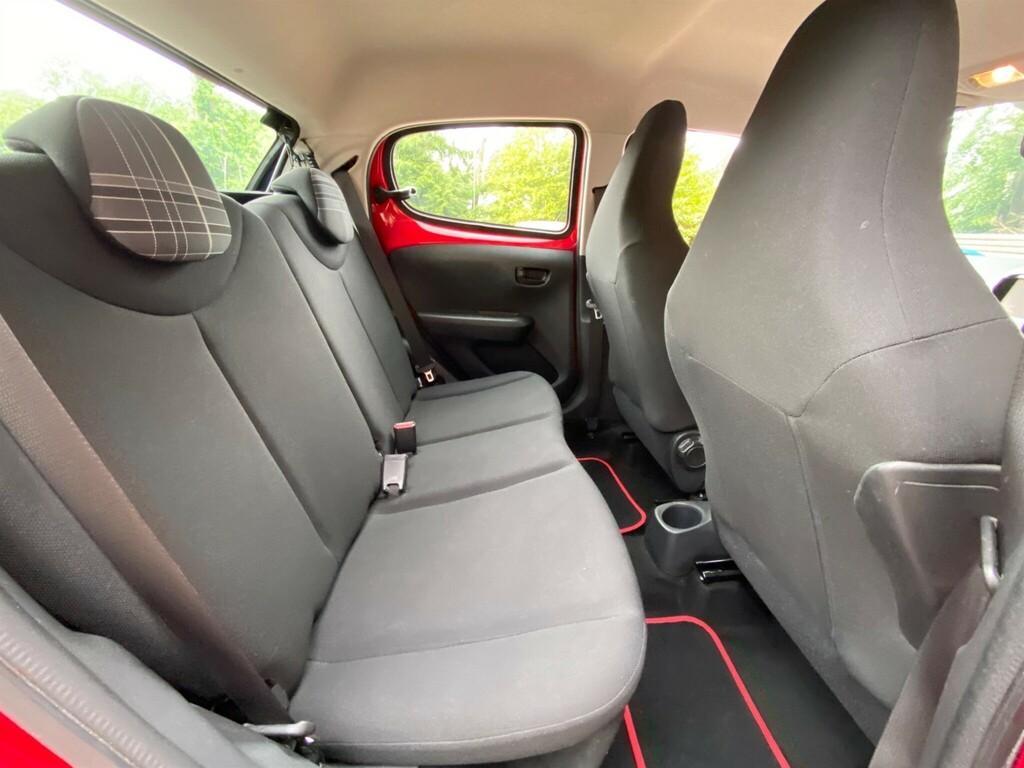 Peugeot 108 1.0 Active White #21