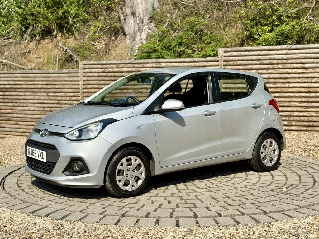 Hyundai I10 Hatchback Silver