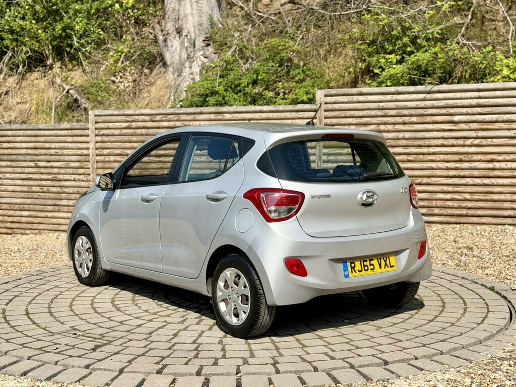 Hyundai I10 Hatchback Silver #6