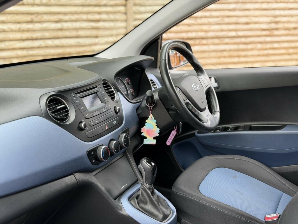 Hyundai I10 Hatchback Grey #2