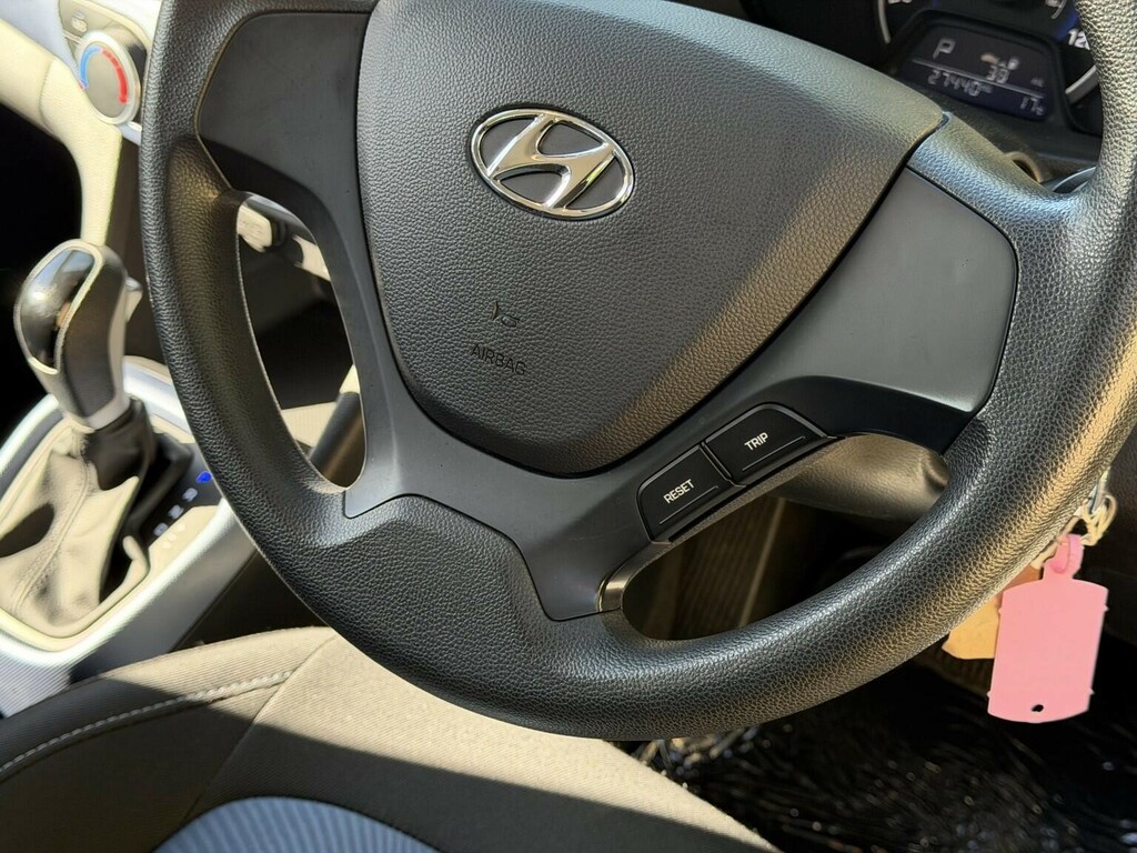 Hyundai I10 Se White #25